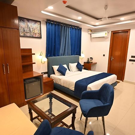 Hotel Down Town Paschim Vihar 德里 外观 照片