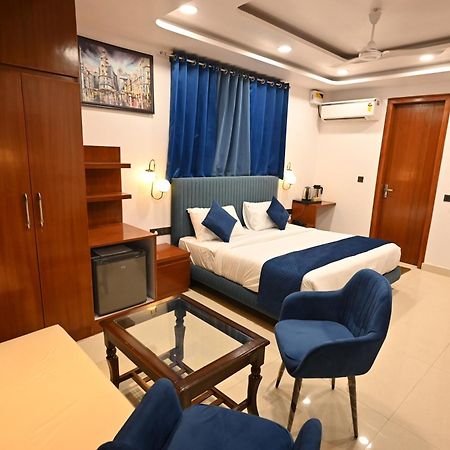 Hotel Down Town Paschim Vihar 德里 外观 照片
