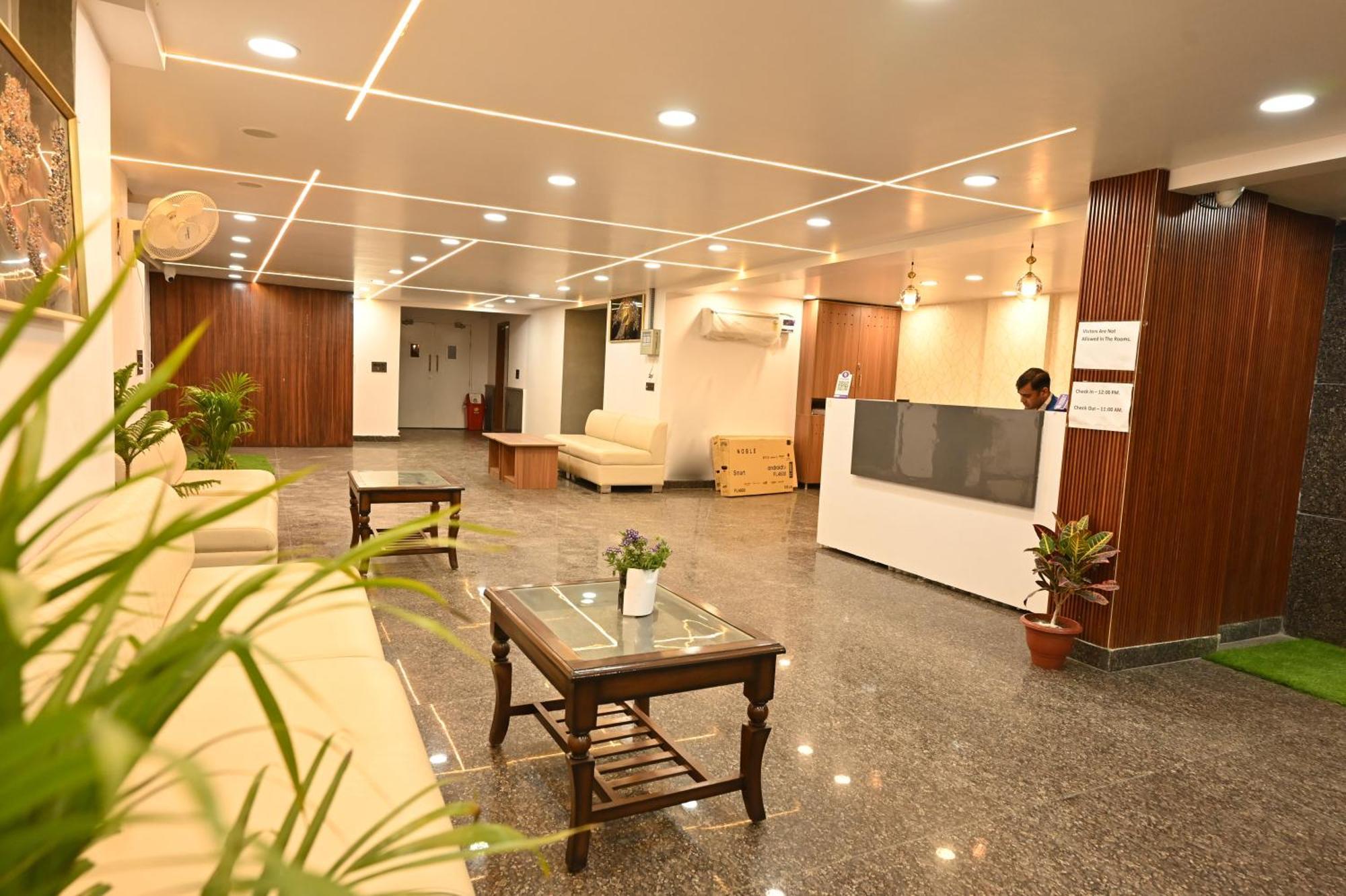 Hotel Down Town Paschim Vihar 德里 外观 照片