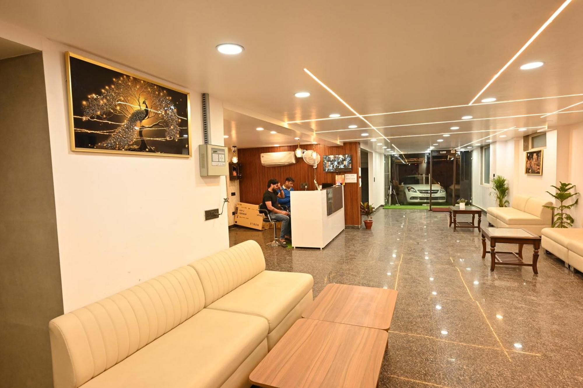 Hotel Down Town Paschim Vihar 德里 外观 照片