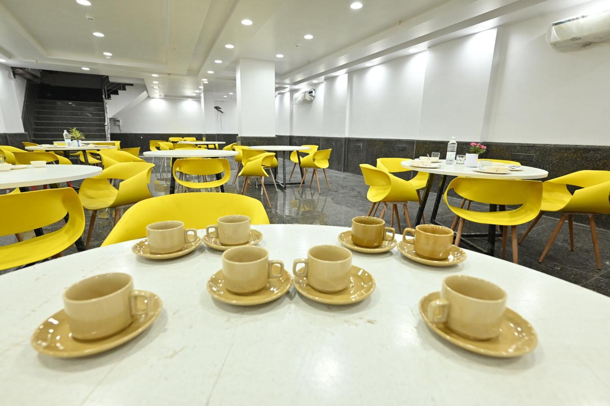 Hotel Down Town Paschim Vihar 德里 外观 照片