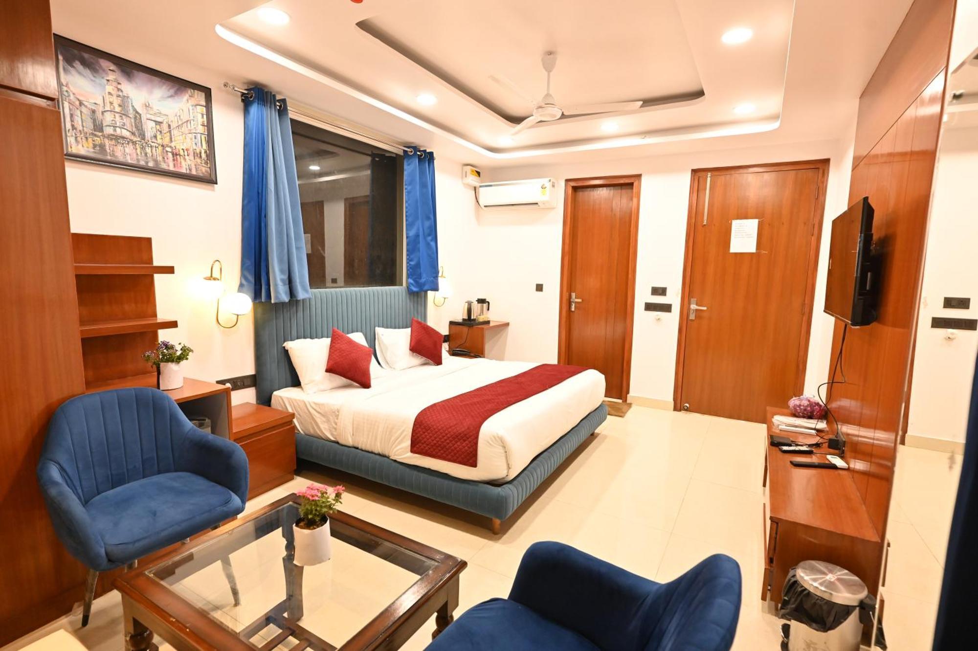 Hotel Down Town Paschim Vihar 德里 外观 照片