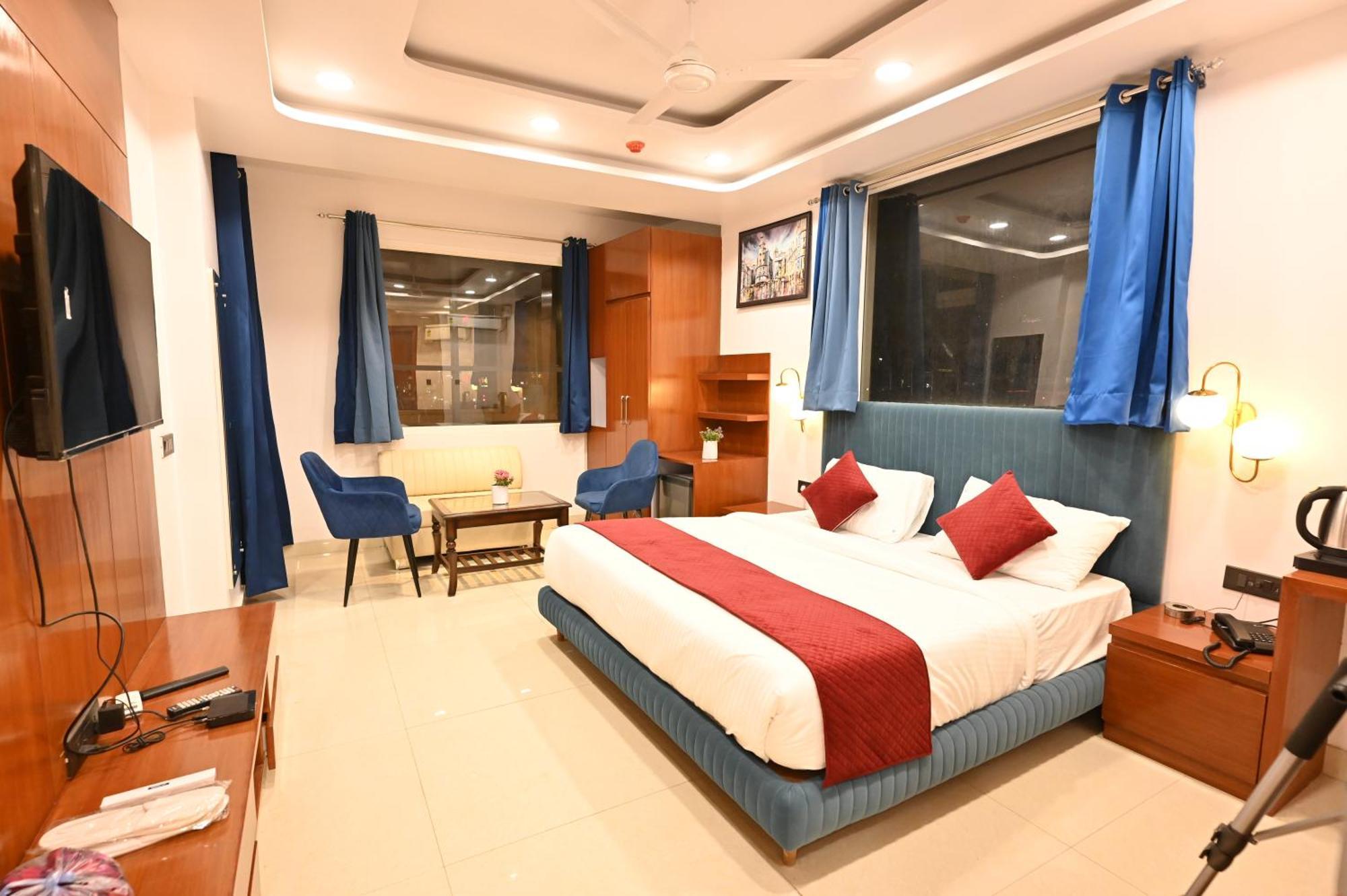 Hotel Down Town Paschim Vihar 德里 外观 照片
