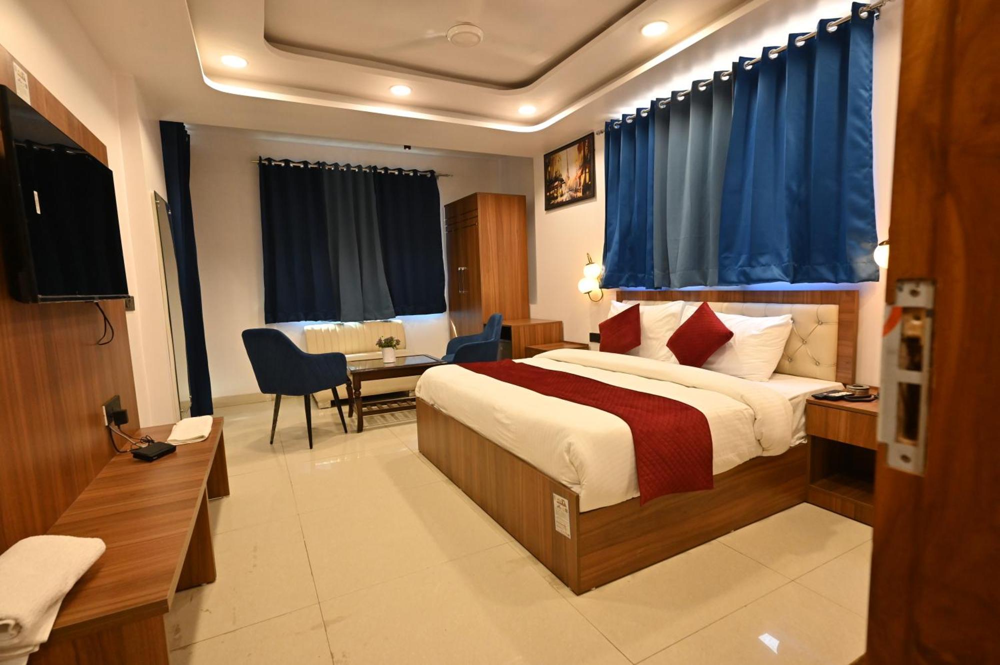 Hotel Down Town Paschim Vihar 德里 外观 照片