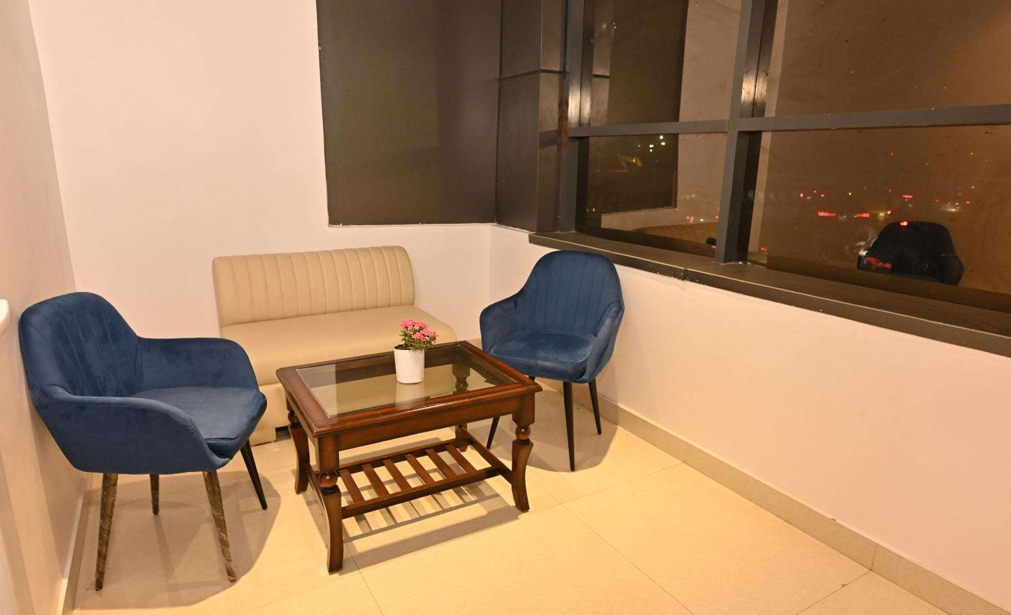 Hotel Down Town Paschim Vihar 德里 外观 照片