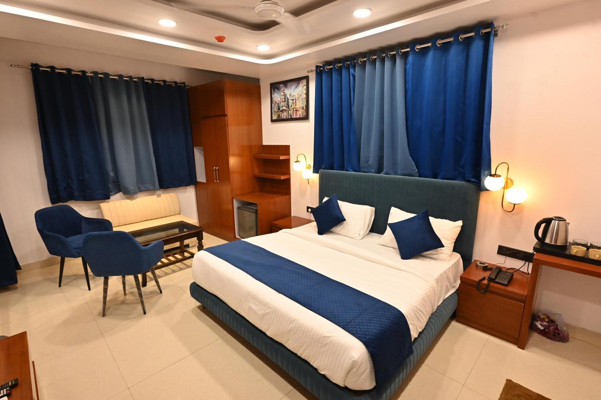 Hotel Down Town Paschim Vihar 德里 外观 照片