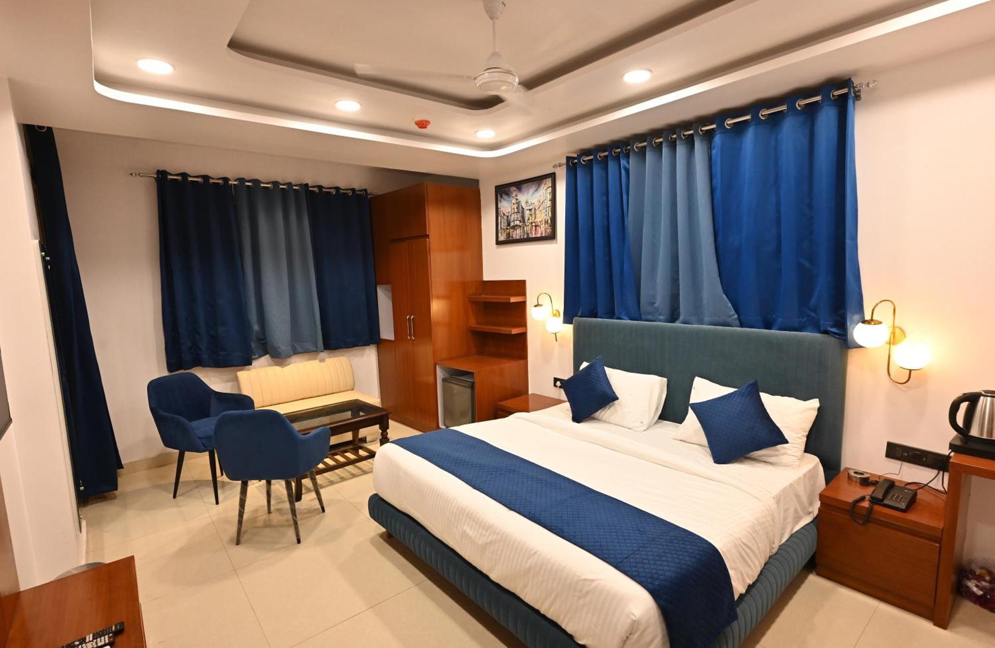 Hotel Down Town Paschim Vihar 德里 外观 照片