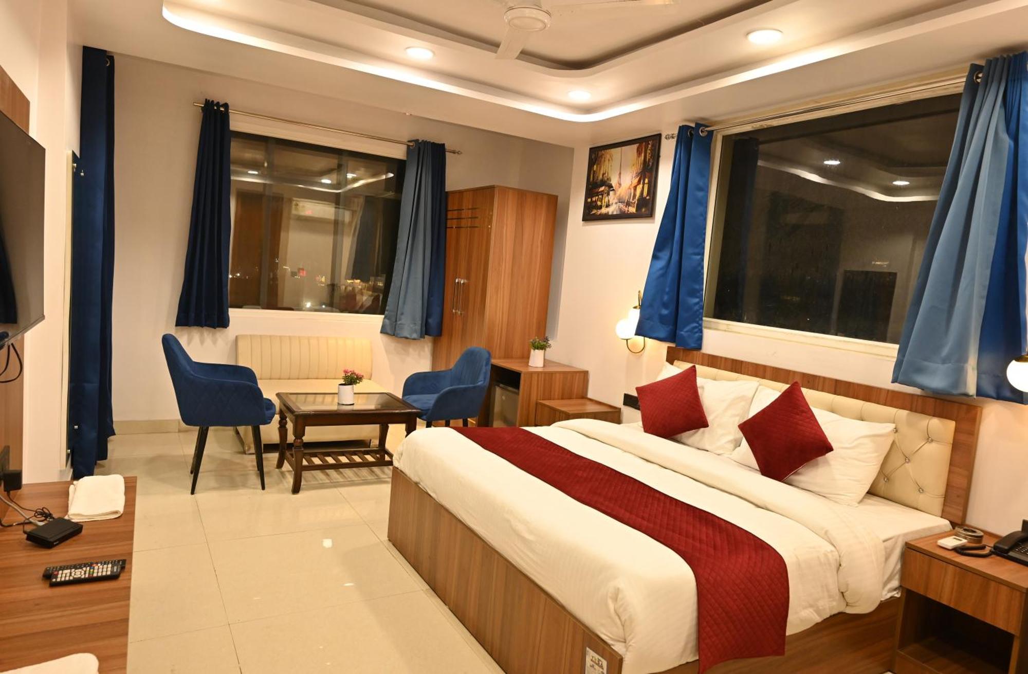 Hotel Down Town Paschim Vihar 德里 外观 照片