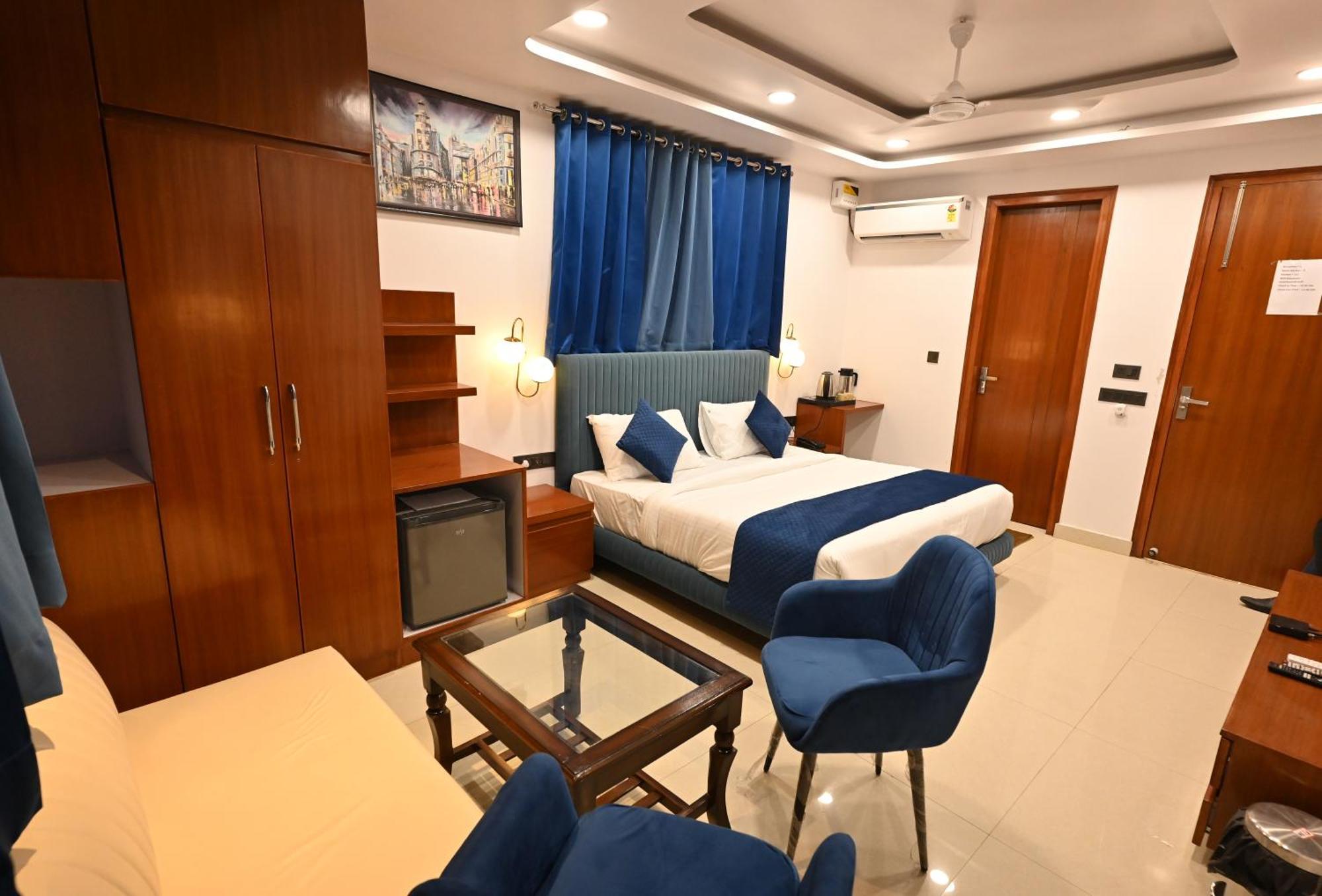 Hotel Down Town Paschim Vihar 德里 外观 照片