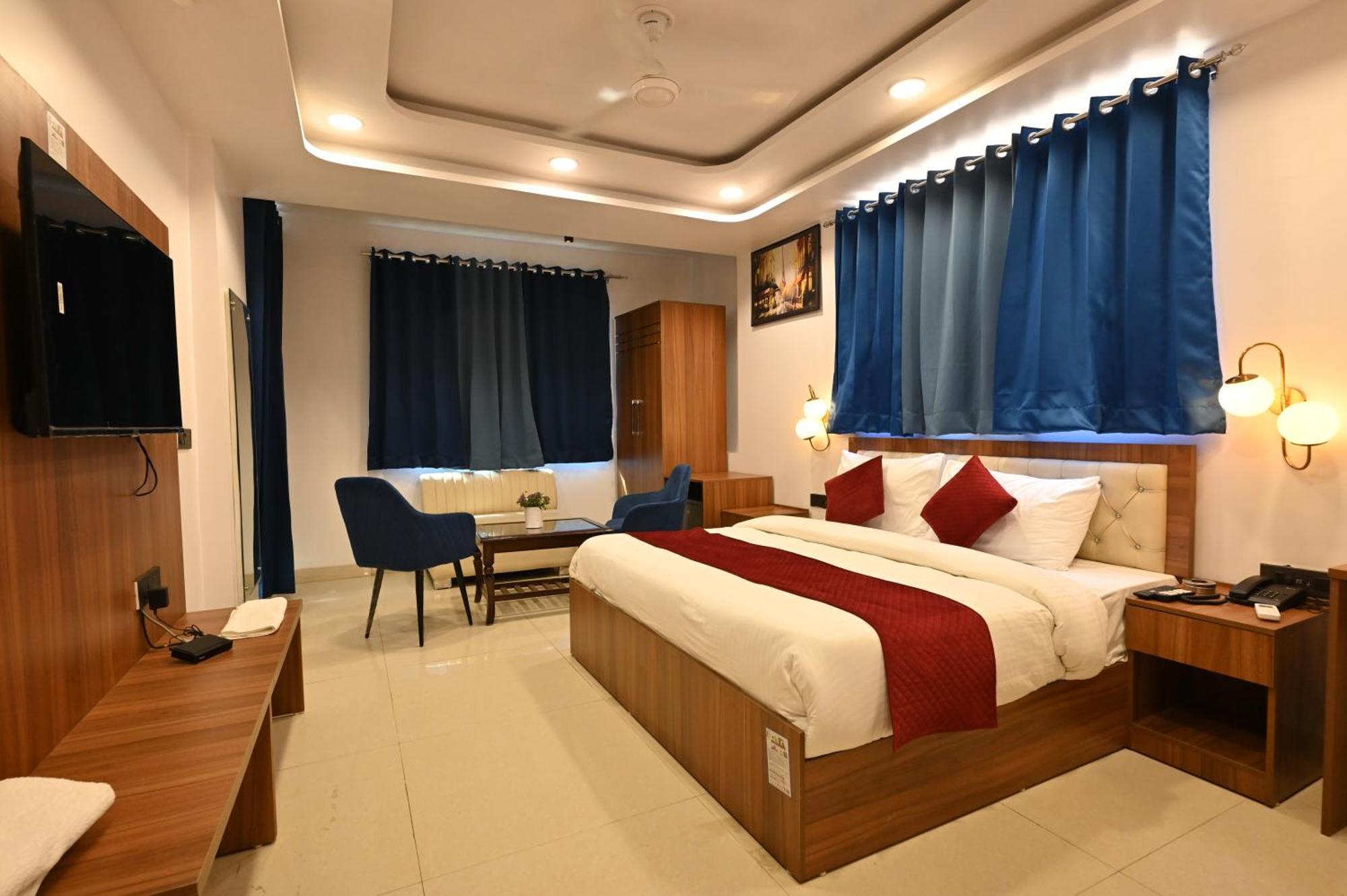 Hotel Down Town Paschim Vihar 德里 外观 照片